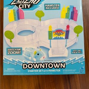 Zhu Zhu City Downtown Starter Set with Sofia the Hamster